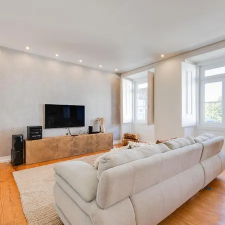 Apartment Charming Graca, 354 Lisbon